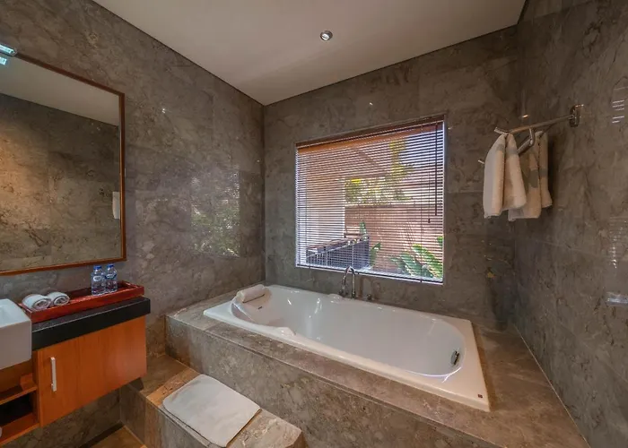 Villa Seacluded 1 - 3br In - Large Pool Seminyak