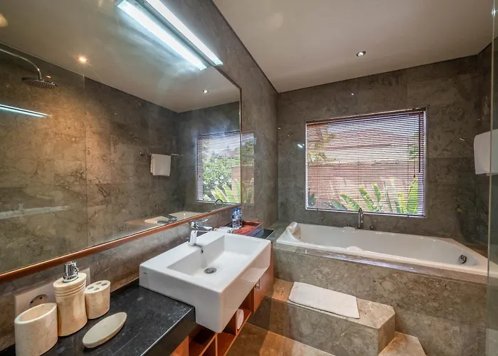Seacluded 1 - 3br In - Large Pool * Seminyak